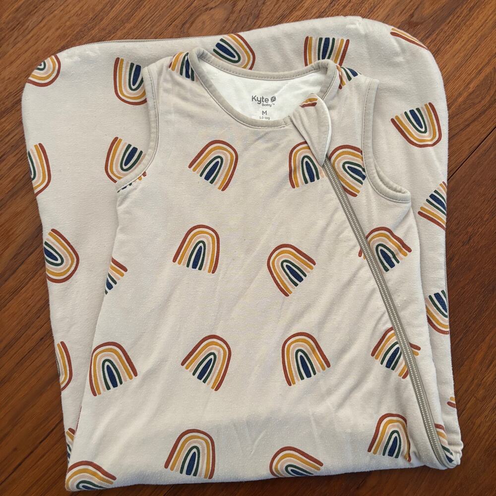 Kyte Baby 1.0 TOG Sleep Sack Sleeping Bag in Rainbow print size Medium